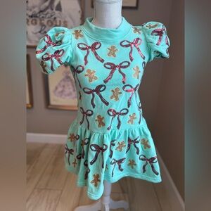 Like New! QUEEN OF SPARKLES Kids Sequin Bows and Gingerbread Poof Sleeve Dress